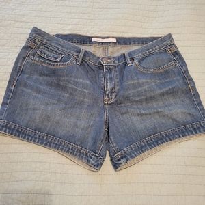 Old Navy Mid-Rise Women's Shorts Size 16